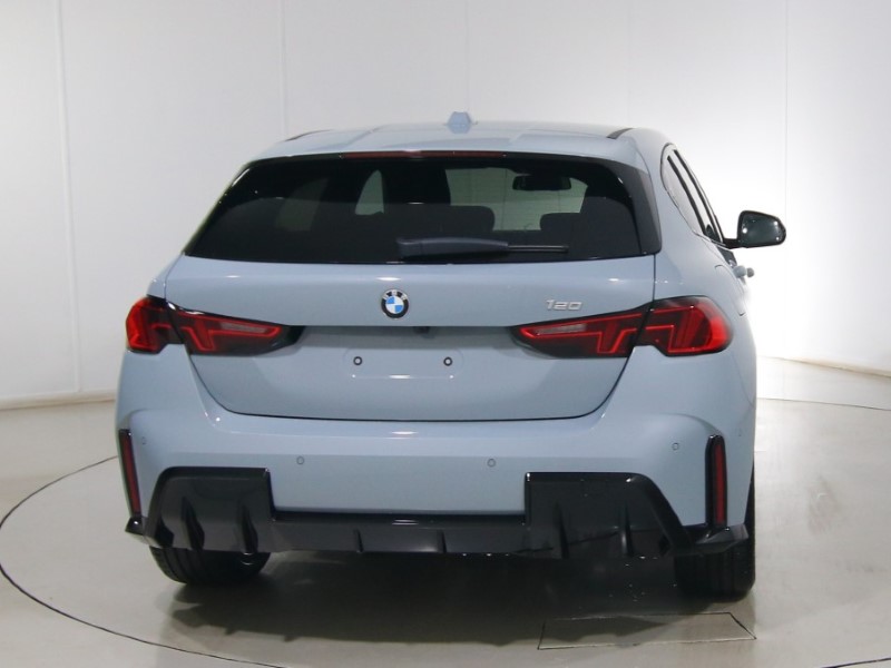 2026 (75) BMW 1 SERIES 120 M Sport 5dr Step Auto 5132362