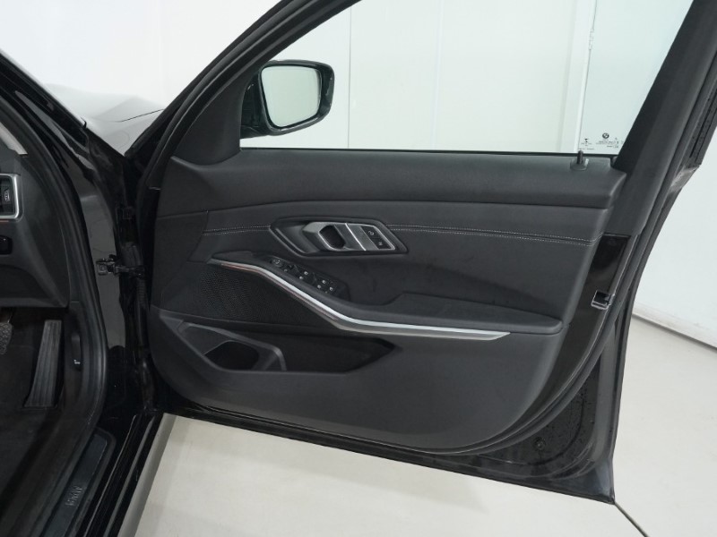 2021 (70) BMW 3 SERIES 320i Sport 4dr Step Auto 5000229