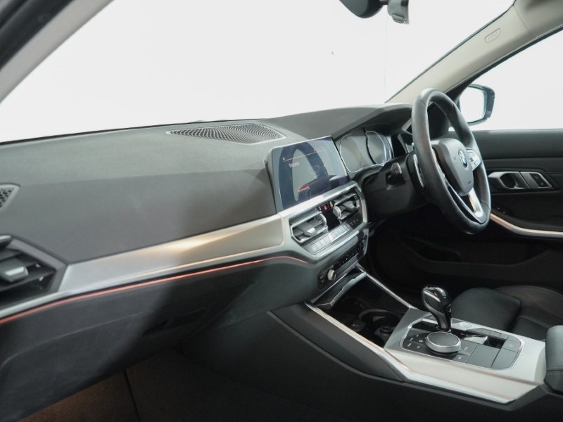 2021 (70) BMW 3 SERIES 320i Sport 4dr Step Auto 5000218