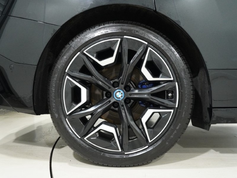 2023 (73) BMW iX 240kW xDrive40 M Sport 76.6kWh 5dr Auto 5007650