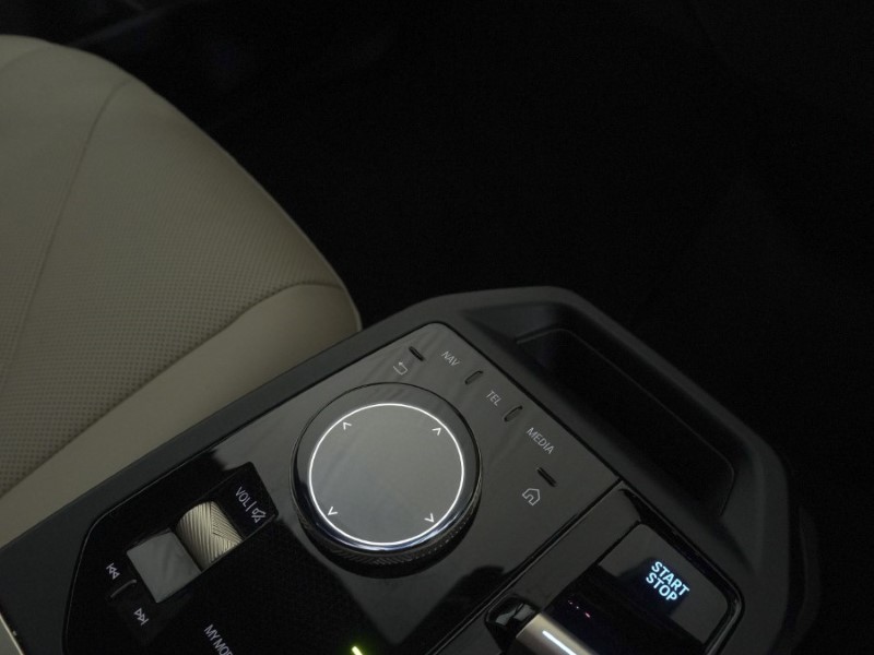 2023 (73) BMW iX 240kW xDrive40 M Sport 76.6kWh 5dr Auto 5007681