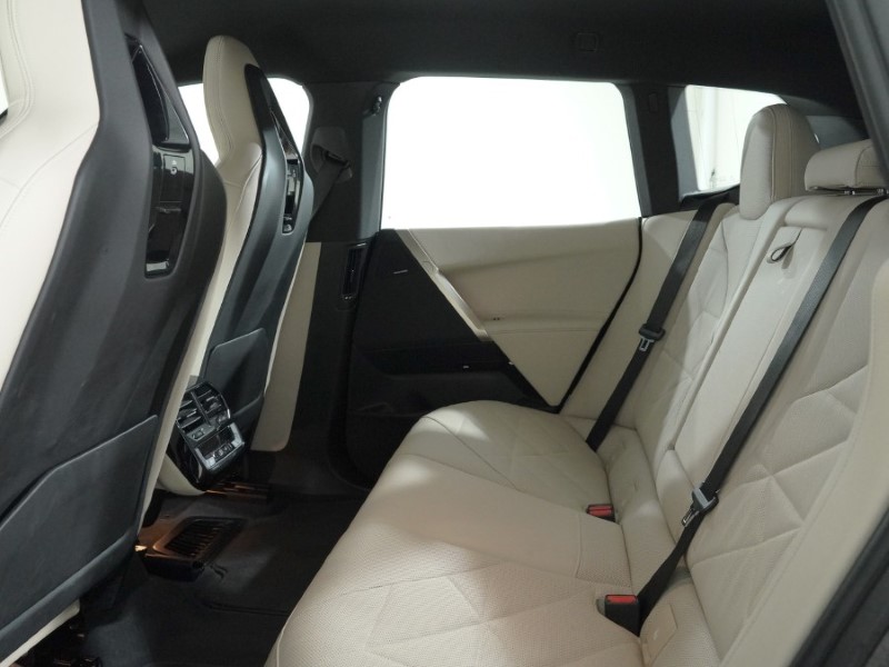 2023 (73) BMW iX 240kW xDrive40 M Sport 76.6kWh 5dr Auto 5007658