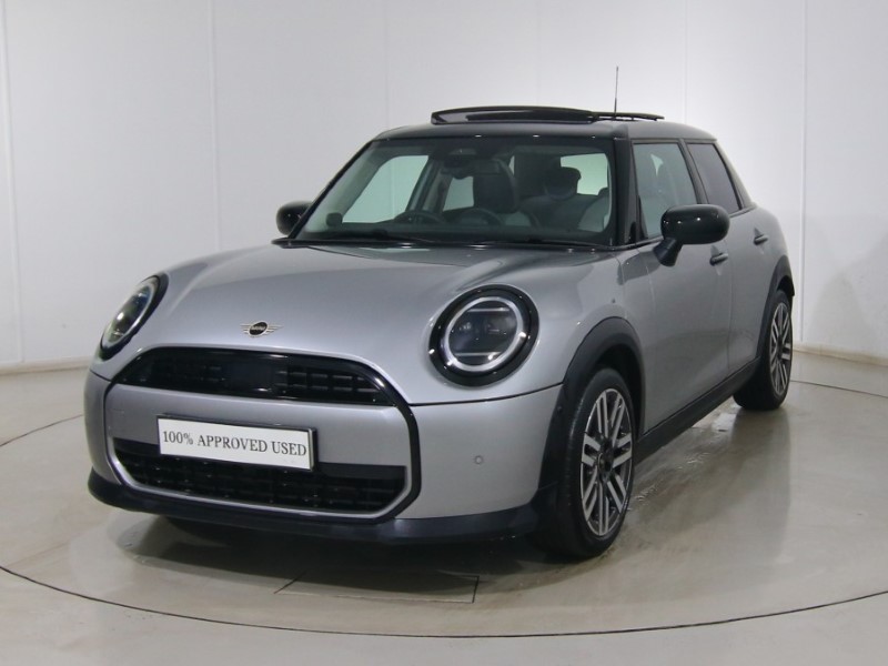 2024 (74) MINI COOPER 1.5 C Classic 5dr Auto 5002371