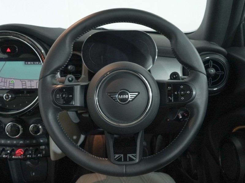 2022 (72) MINI CONVERTIBLE 2.0 Cooper S Exclusive 2dr Auto 5000960