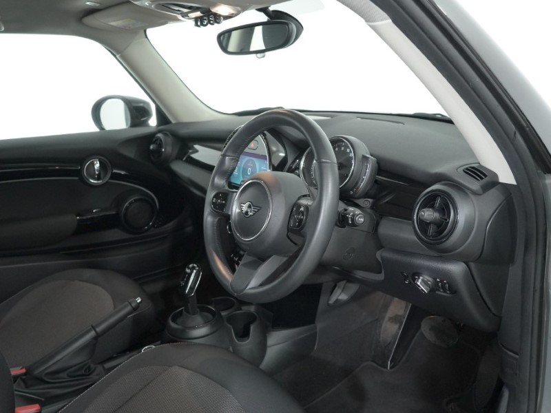 2022 (72) MINI HATCHBACK 1.5 Cooper Classic 3dr Auto 5009901