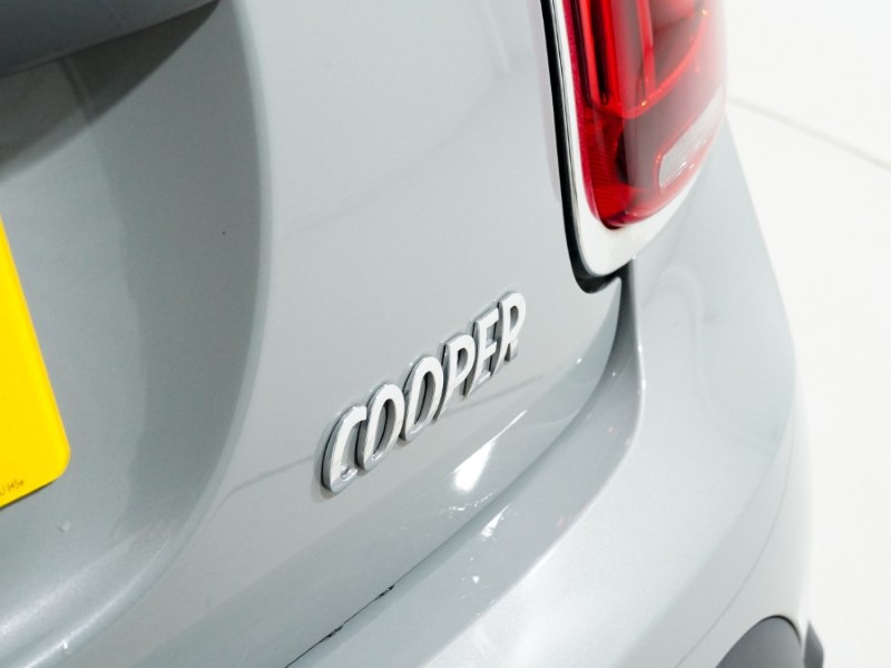 2022 (72) MINI HATCHBACK 1.5 Cooper Classic 3dr Auto 5009886