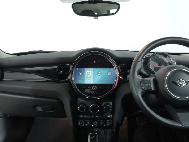 2022 (72) MINI HATCHBACK 1.5 Cooper Classic 3dr Auto 5009893