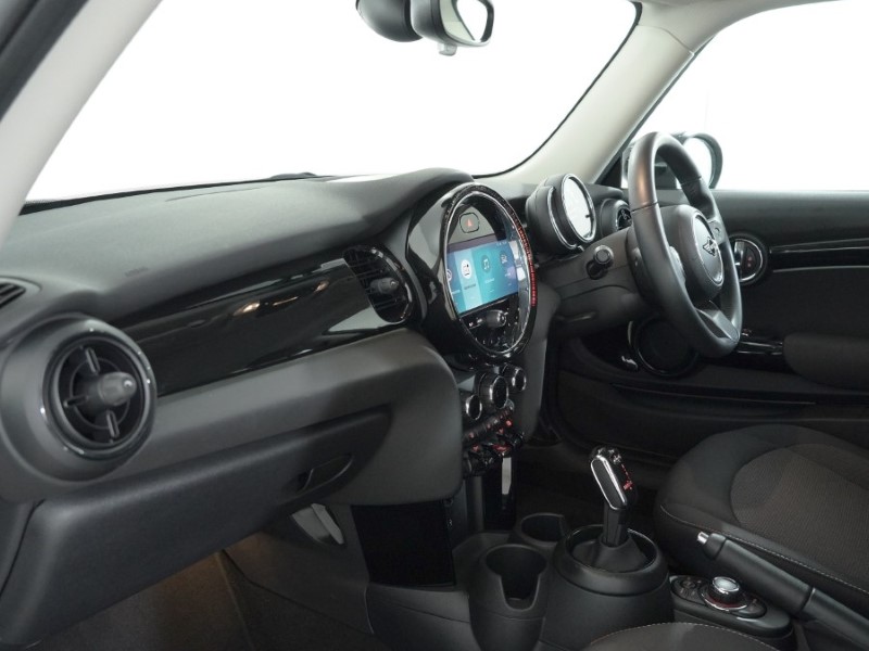 2022 (72) MINI HATCHBACK 1.5 Cooper Classic 3dr Auto 5009890