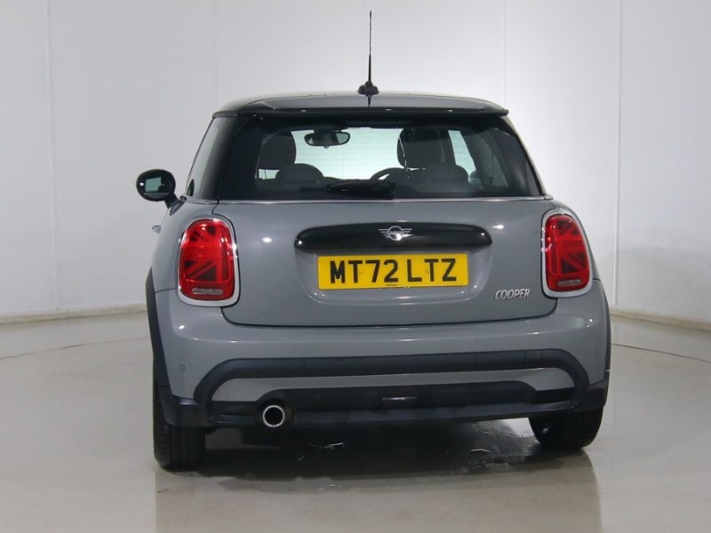 2022 (72) MINI HATCHBACK 1.5 Cooper Classic 3dr Auto 5009930