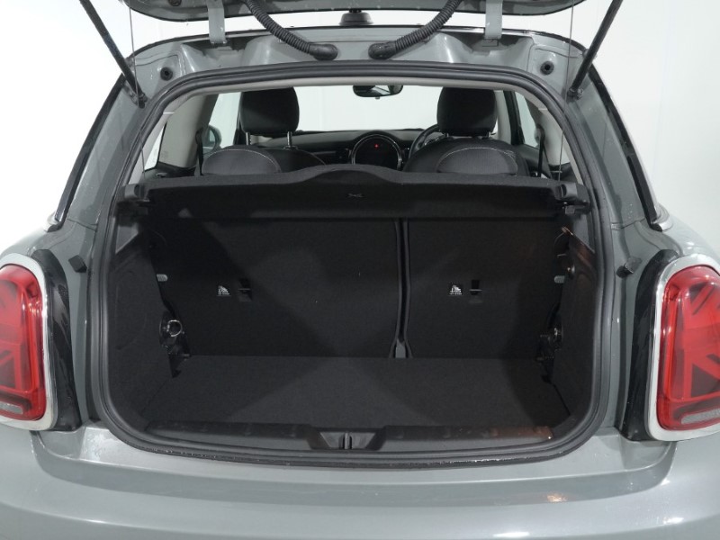 2022 (72) MINI HATCHBACK 1.5 Cooper Classic 3dr Auto 5009889