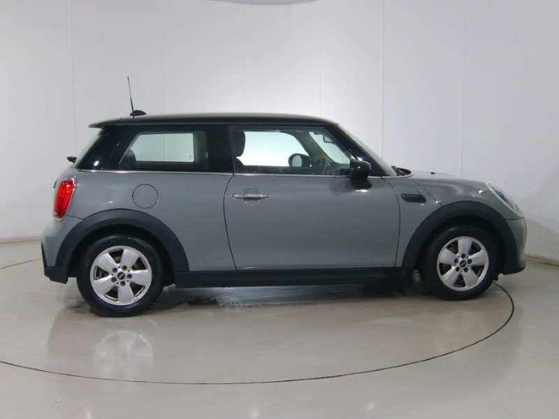2022 (72) MINI HATCHBACK 1.5 Cooper Classic 3dr Auto 5009932