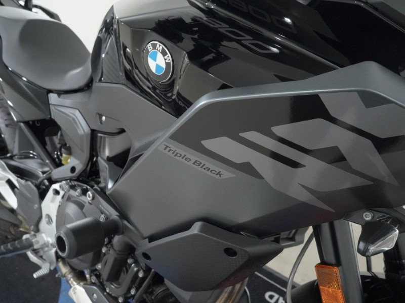 2025 (75) BMW Motorrad F900 XR TE  5010895
