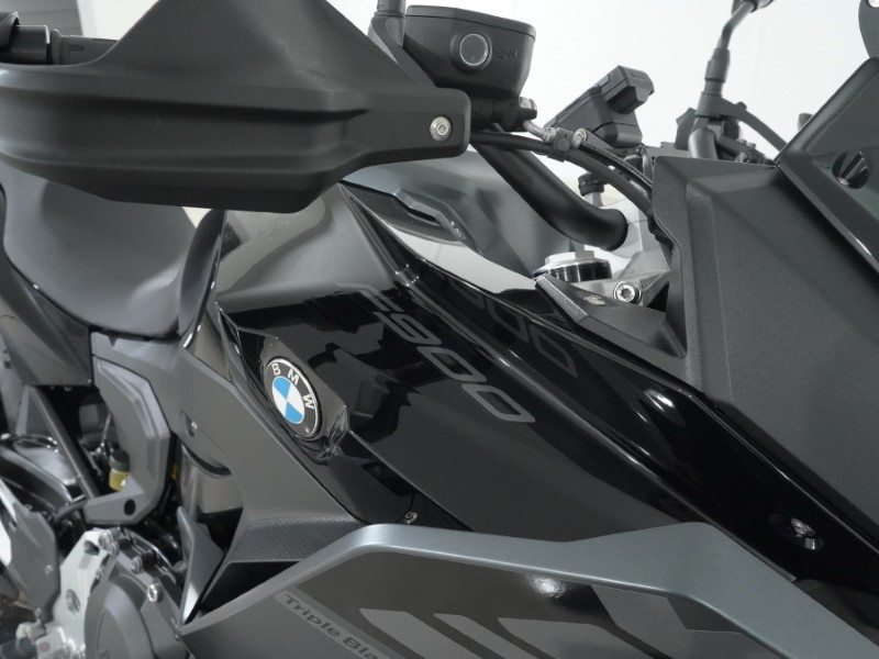 2025 (75) BMW Motorrad F900 XR TE  5010896
