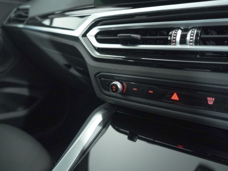 2023 (73) BMW 2 SERIES 220i M Sport 2dr Step Auto 5004138