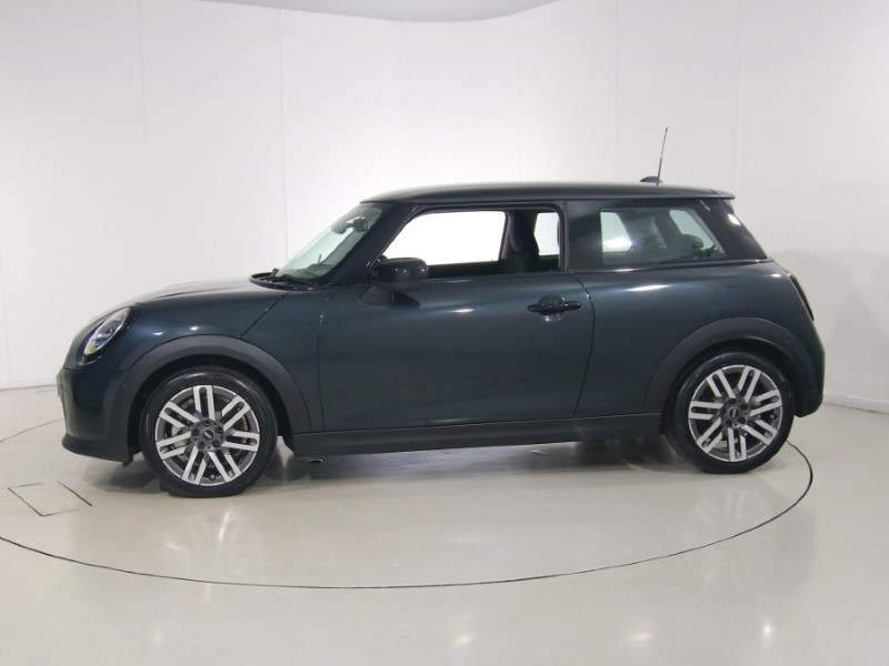 2026 (75) MINI COOPER 1.5 C Classic 3dr Auto 5630792