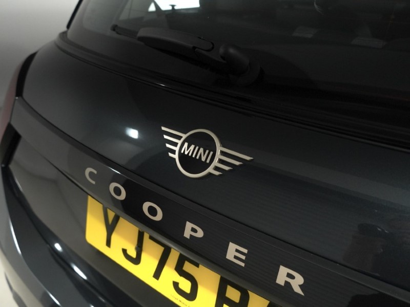 2026 (75) MINI COOPER 1.5 C Classic 3dr Auto 5630777