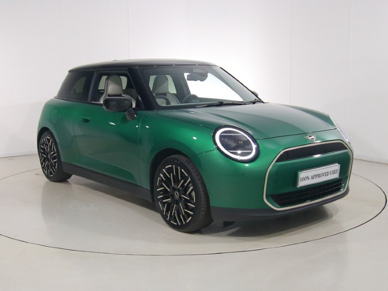 2026 (75) MINI COOPER 135kW E Exclusive 41kWh 3dr Auto