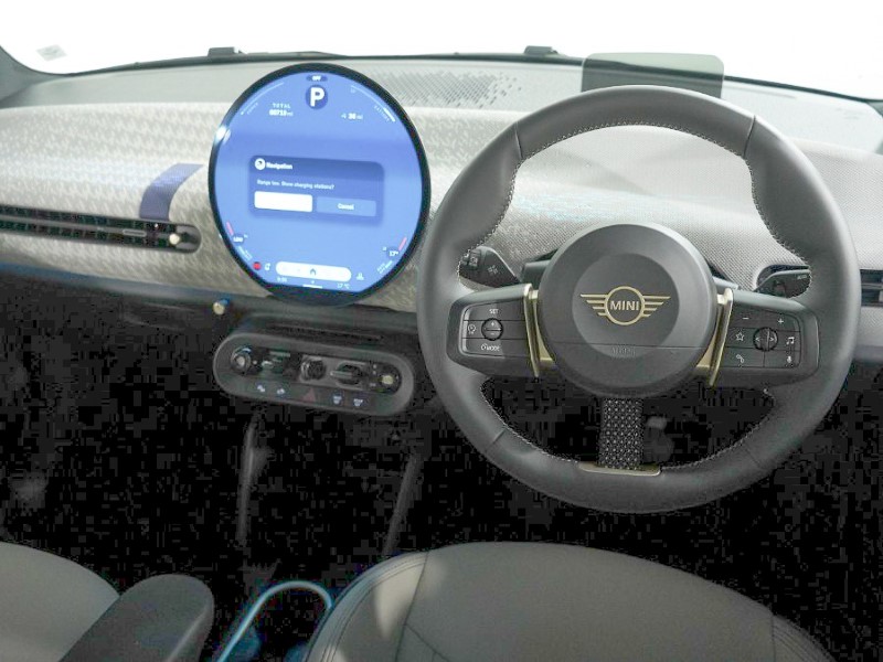 2026 (75) MINI COOPER 135kW E Exclusive 41kWh 3dr Auto 5630981