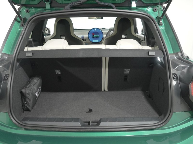 2026 (75) MINI COOPER 135kW E Exclusive 41kWh 3dr Auto 5630975