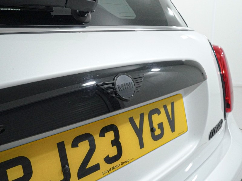 2023 (23) MINI HATCHBACK 1.5 Cooper Sport 3dr Auto 5056063