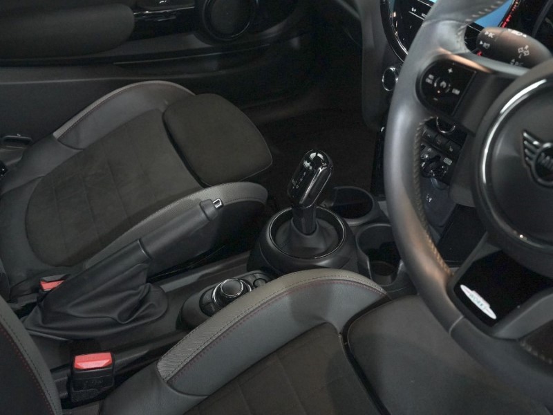 2023 (23) MINI HATCHBACK 1.5 Cooper Sport 3dr Auto 5056081