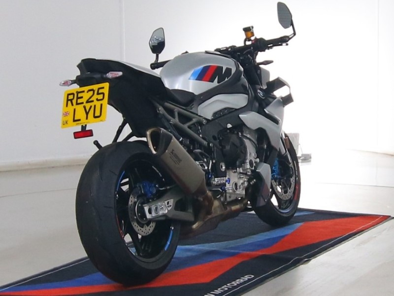 2025 (25) BMW Motorrad M 1000 R (25Y) 5024075