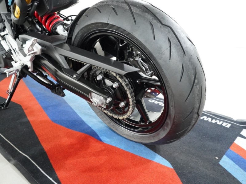 2025 (74) BMW Motorrad F900 R (25MY) 5053250