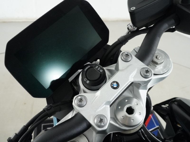 2025 (74) BMW Motorrad F900 R (25MY) 5053256