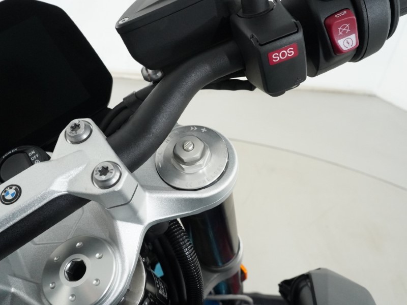 2025 (74) BMW Motorrad F900 R (25MY) 5053259