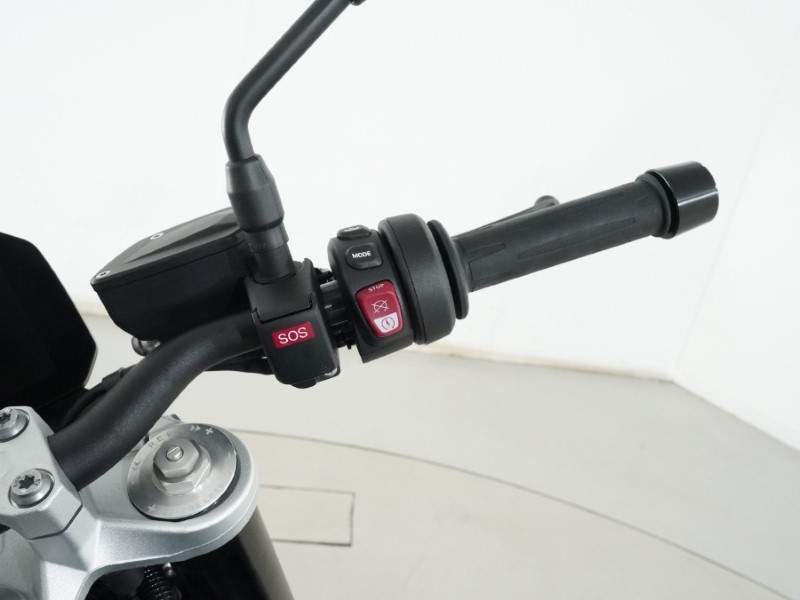 2025 (74) BMW Motorrad F900 R (25MY) 5053258