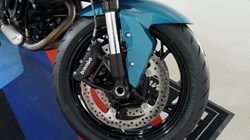 2025 (74) BMW Motorrad F900 R (25MY) 5053263