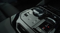 2025 (25) BMW 5 SERIES 520i M Sport 4dr Auto 5018039