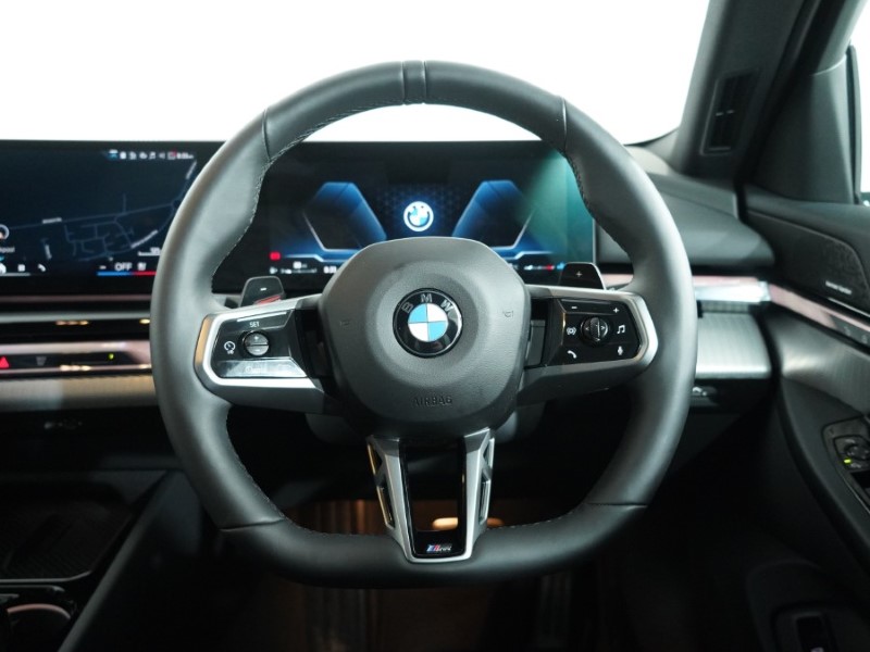 2025 (25) BMW 5 SERIES 520i M Sport 4dr Auto 5018031