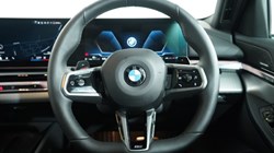 2025 (25) BMW 5 SERIES 520i M Sport 4dr Auto 5018031