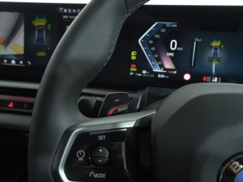 2025 (25) BMW 5 SERIES 520i M Sport 4dr Auto 5018045