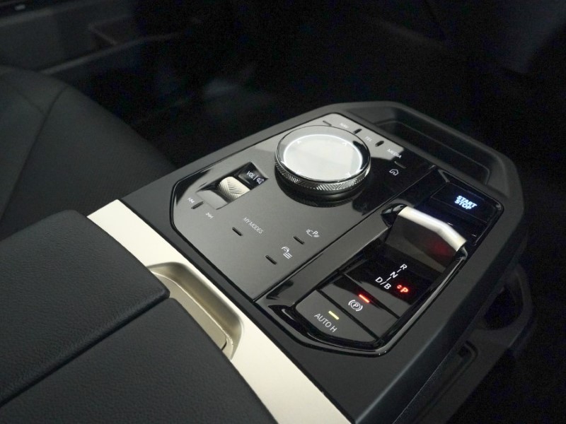 2022 (72) BMW iX 240kW xDrive40 M Sport Edition 76.6kWh 5dr Auto 5049307