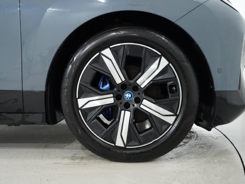 2022 (72) BMW iX 240kW xDrive40 M Sport Edition 76.6kWh 5dr Auto 5047996