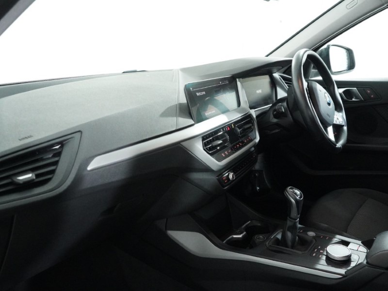 2022 (72) BMW 1 SERIES 118i [136] SE 5dr [Live Cockpit Professional] 5044092