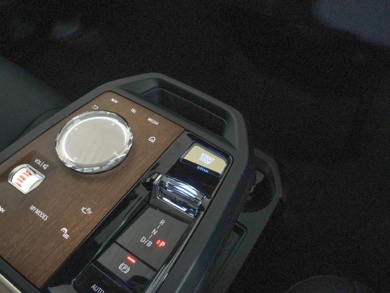 2023 (73) BMW iX 240kW xDrive40 M Sport 76.6kWh 5dr Auto 5047634