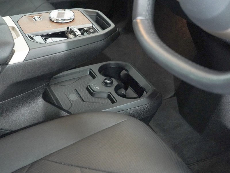 2023 (73) BMW iX 240kW xDrive40 M Sport 76.6kWh 5dr Auto 5047614