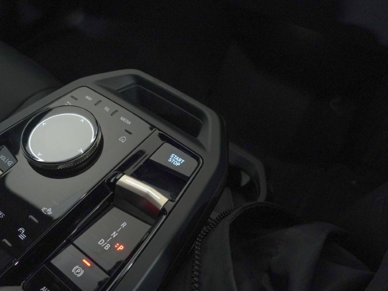 2023 (73) BMW iX 240kW xDrive40 M Sport 76.6kWh 5dr Auto 5093364