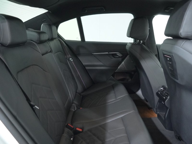 2024 (24) BMW I5 250kW eDrive40 M Sport Pro 84kWh 4dr Auto 5050296