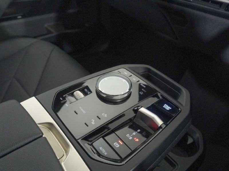 2022 (72) BMW iX 240kW xDrive40 M Sport 76.6kWh 5dr Auto 5066607