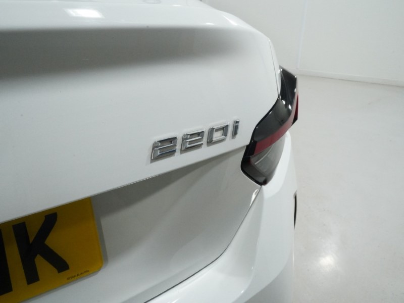 2022 (22) BMW 2 SERIES 220i M Sport 2dr Step Auto 5041474