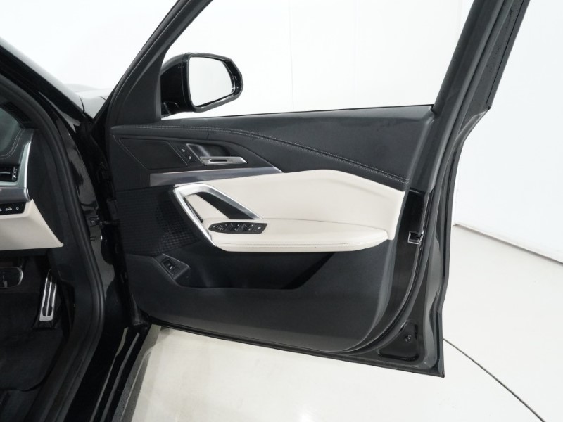 2024 (24) BMW iX1 150kW eDrive20 M Sport 65kWh 5dr Auto 5065049