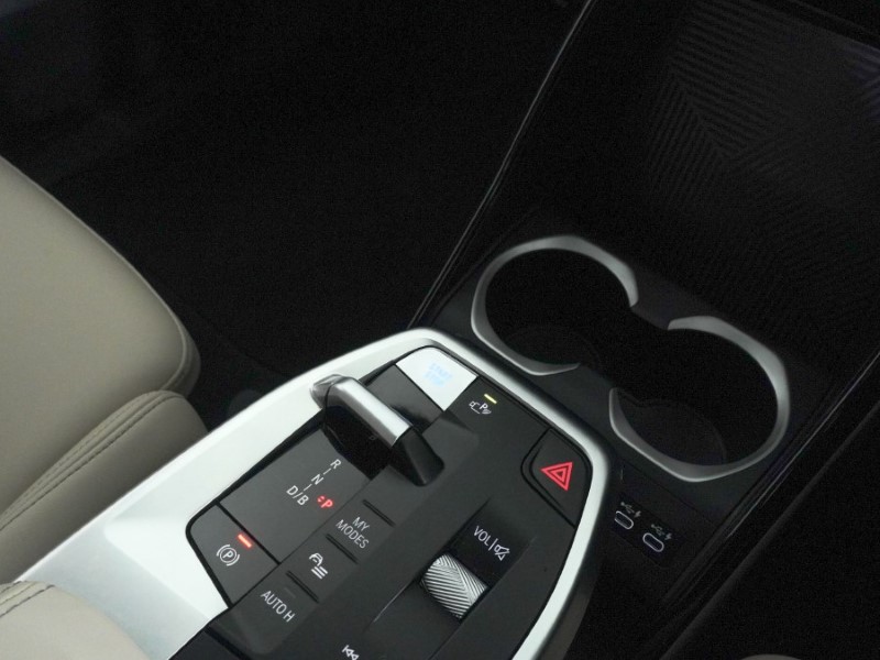 2024 (24) BMW iX1 150kW eDrive20 M Sport 65kWh 5dr Auto 5065068