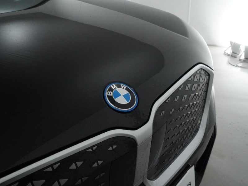 2024 (24) BMW iX1 150kW eDrive20 M Sport 65kWh 5dr Auto 5065047