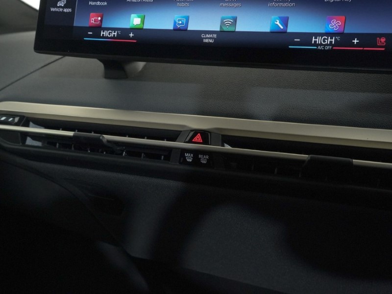 2022 (72) BMW iX 240kW xDrive40 M Sport Edition 76.6kWh 5dr Auto 5059339