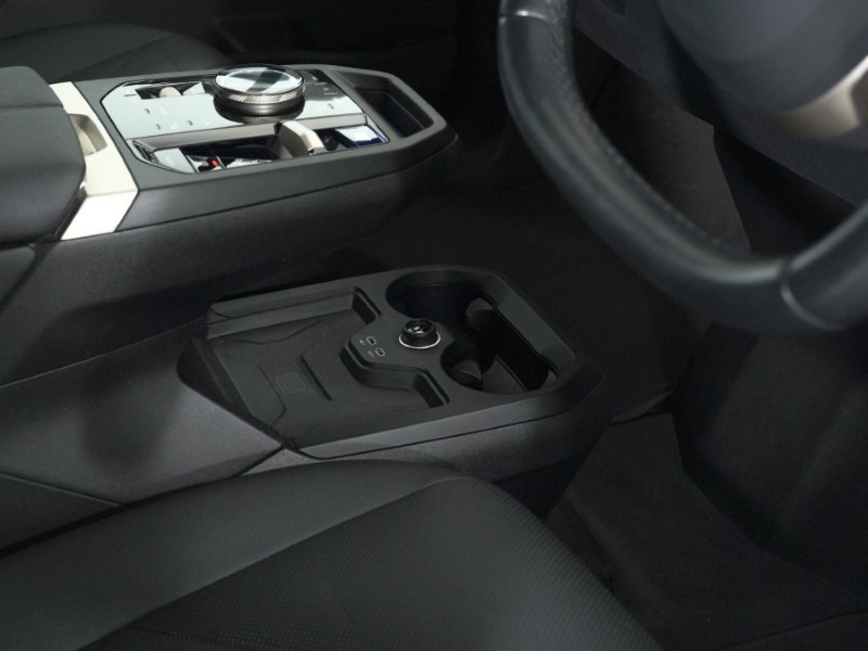 2022 (72) BMW iX 240kW xDrive40 M Sport Edition 76.6kWh 5dr Auto 5059325