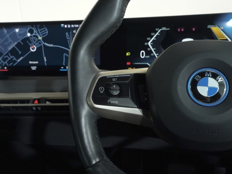 2022 (72) BMW iX 240kW xDrive40 M Sport Edition 76.6kWh 5dr Auto 5059328